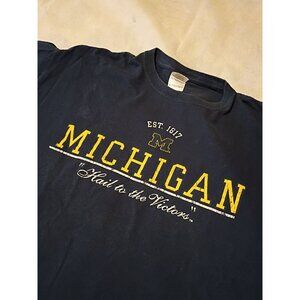 Michigan "Hail To The Victors" T-Shirt XL Wolverines